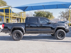 Used 2017  Toyota Tacoma 4WD Double Cab TRD Off-Road Auto at A Motors Sales & Finance near San Antonio&comma; TX