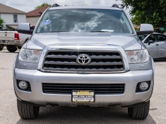 Used 2017  Toyota Sequoia 4d SUV RWD SR5 at A Motors Sales & Finance near San Antonio&comma; TX