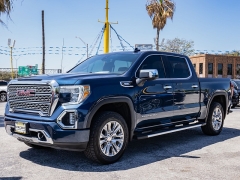 Used 2021  GMC Sierra 1500 4WD Crew Cab 147" Denali at A Motors Sales & Finance near San Antonio&comma; TX