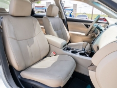 Used 2015  Nissan Altima 4d Sedan SL 3&period;5L at A Motors Sales & Finance near San Antonio&comma; TX