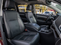 Used 2019  Toyota Highlander 4d SUV FWD XLE at A Motors Sales & Finance near San Antonio&comma; TX