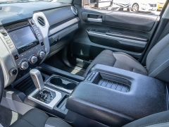 Used 2017  Toyota Tundra 4WD CrewMax SR5 5&period;7L FFV at A Motors Sales & Finance near San Antonio&comma; TX