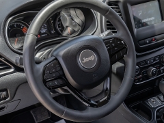 Used 2020  Jeep Cherokee 4d SUV FWD Latitude Plus Altitude 2&period;4L at A Motors Sales & Finance near San Antonio&comma; TX