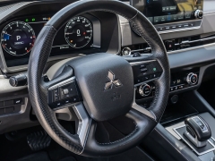 Used 2024  Mitsubishi Outlander SE FWD at A Motors Sales & Finance near San Antonio&comma; TX