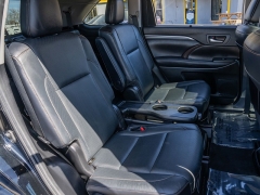 Used 2019  Toyota Highlander Hybrid 4d SUV AWD Limited at A Motors Sales & Finance near San Antonio&comma; TX