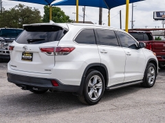 Used 2015  Toyota Highlander 4d SUV FWD Limited Platinum at A Motors Sales & Finance near San Antonio&comma; TX