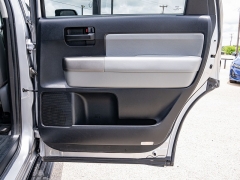 Used 2017  Toyota Sequoia 4d SUV RWD SR5 at A Motors Sales & Finance near San Antonio&comma; TX
