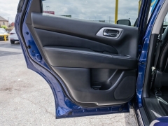 Used 2020  Nissan Pathfinder 4d SUV 4WD SL at A Motors Sales & Finance near San Antonio&comma; TX