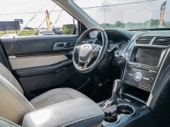 Used 2017 Ford Explorer 4d SUV 4WD Platinum at A Motors Sales & Finance near San Antonio, TX
