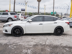 Used 2019  Nissan Altima 4d Sedan FWD 2&period;5L SV at A Motors Sales & Finance near San Antonio&comma; TX