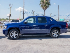 Used 2013 Chevrolet Avalanche 4d SUV RWD LTZ at A Motors Sales & Finance near San Antonio, TX