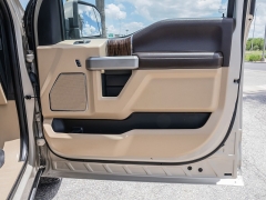 Used 2018  Ford F-150 2WD SuperCrew Lariat 5 1&sol;2 at A Motors Sales & Finance near San Antonio&comma; TX