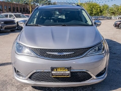 Used 2020  Chrysler Pacifica 4d Wagon Limited at A Motors Sales & Finance near San Antonio, TX