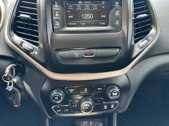 Used 2016 Jeep Cherokee 4d SUV 4WD Latitude at A Motors Sales & Finance near San Antonio, TX