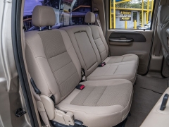 Used 2004  Ford Super Duty F-250 2WD Crew Cab XL at A Motors Sales & Finance near San Antonio, TX