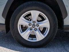 Used 2019  Toyota RAV4 4d SUV FWD XLE at A Motors Sales & Finance near San Antonio&comma; TX