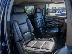 Used 2020  Chevrolet Suburban 4d SUV 4WD LT at A Motors Sales & Finance near San Antonio, TX