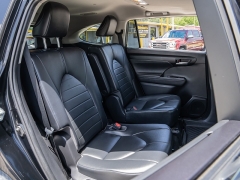 Used 2020  Toyota Highlander 4d SUV FWD XLE at A Motors Sales & Finance near San Antonio&comma; TX