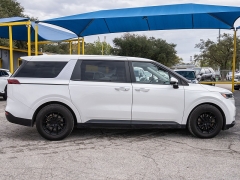 Used 2022  Kia Carnival LX Seat Package FWD at A Motors Sales & Finance near San Antonio, TX