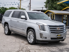 Used 2019  Cadillac Escalade ESV 4d SUV 4WD Platinum at A Motors Sales & Finance near San Antonio&comma; TX