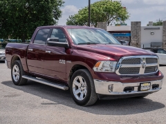Used 2018  Ram 1500 2WD Crew Cab Lone Star Silver at A Motors Sales & Finance near San Antonio&comma; TX