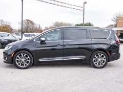Used 2019  Chrysler Pacifica 4d Wagon Limited at A Motors Sales & Finance near San Antonio&comma; TX