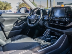 Used 2022  Toyota Highlander XLE FWD at A Motors Sales & Finance near San Antonio, TX