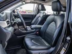 Used 2020  Toyota Highlander 4d SUV FWD XLE at A Motors Sales & Finance near San Antonio&comma; TX