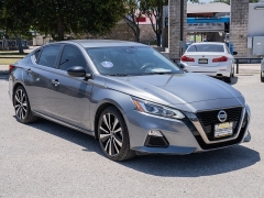 Used 2020  Nissan Altima 4d Sedan FWD 2&period;5L SR at A Motors Sales & Finance near San Antonio&comma; TX