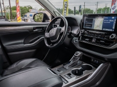 Used 2022  Toyota Highlander Platinum FWD at A Motors Sales & Finance near San Antonio&comma; TX