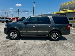 Used 2017 Ford Expedition 4d SUV 2WD XLT at A Motors Sales & Finance near San Antonio, TX