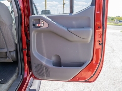 Used 2016  Nissan Frontier 2WD Crew Cab SV at A Motors Sales & Finance near San Antonio&comma; TX