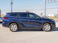 Used 2020  Toyota Highlander 4d SUV FWD LE at A Motors Sales & Finance near San Antonio, TX