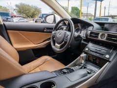 Used 2014  Lexus IS 350 4dr Sdn RWD at A Motors Sales & Finance near San Antonio&comma; TX