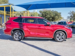 Used 2022  Toyota Highlander XLE FWD at A Motors Sales & Finance near San Antonio, TX