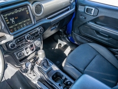 Used 2018  Jeep Wrangler Unlimited 4d SUV 4WD Sahara at A Motors Sales & Finance near San Antonio&comma; TX