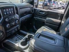 Used 2022  GMC Sierra 2500HD 4WD Crew Cab 159" AT4 Dsl at A Motors Sales & Finance near San Antonio&comma; TX