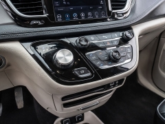 Used 2019  Chrysler Pacifica 4d Wagon Limited at A Motors Sales & Finance near San Antonio&comma; TX