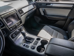 Used 2017  Volkswagen Touareg 4d SUV 4motion Wolfsburg at A Motors Sales & Finance near San Antonio&comma; TX