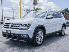 Used 2018  Volkswagen Atlas 3&period;6L V6 SEL Premium 4MOTION at A Motors Sales & Finance near San Antonio&comma; TX