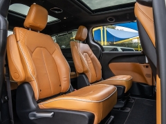 Used 2021  Chrysler Pacifica Hybrid Pinnacle FWD at A Motors Sales & Finance near San Antonio, TX