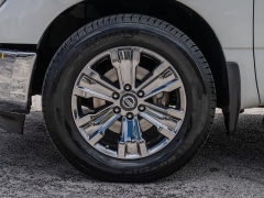 Used 2017  Nissan Titan 4WD Crew Cab SV at A Motors Sales & Finance near San Antonio&comma; TX