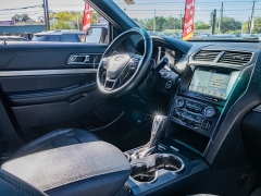 Used 2018  Ford Explorer 4d SUV FWD XLT at A Motors Sales & Finance near San Antonio, TX