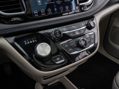 Used 2020  Chrysler Pacifica 4d Wagon Limited at A Motors Sales & Finance near San Antonio, TX