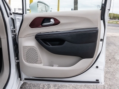 Used 2020  Chrysler Pacifica 4d Wagon Limited at A Motors Sales & Finance near San Antonio, TX