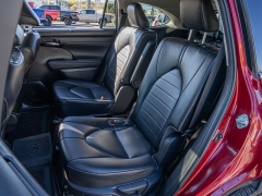 Used 2022  Toyota Highlander XLE FWD at A Motors Sales & Finance near San Antonio, TX