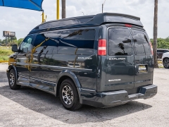 Used 2017  Chevrolet Express Van 2500 Van at A Motors Sales & Finance near San Antonio&comma; TX