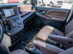 Used 2020  Toyota Sienna 4d Wagon FWD Limited Premium 7-Passenger at A Motors Sales & Finance near San Antonio&comma; TX