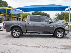 Used 2018  Ram 1500 4WD Crew Cab Laramie at A Motors Sales & Finance near San Antonio&comma; TX