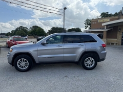 Used 2019 Jeep Grand Cherokee 4d SUV 2WD Laredo E at A Motors Sales & Finance near San Antonio, TX